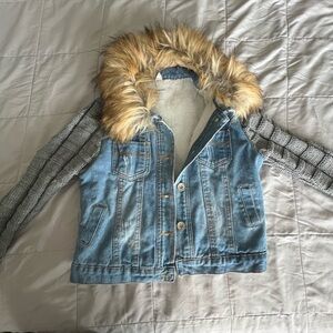 Super cute crop Denim jacket